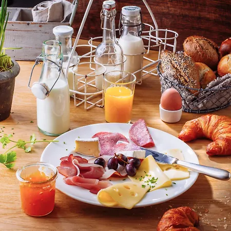 Ibis Messe 3* קלן