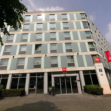 Ibis Messe Hotel 3*
