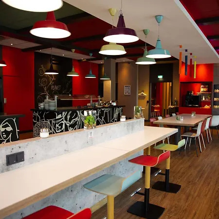 Ibis Messe 3*