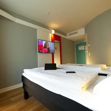 Ibis Messe 3* קלן