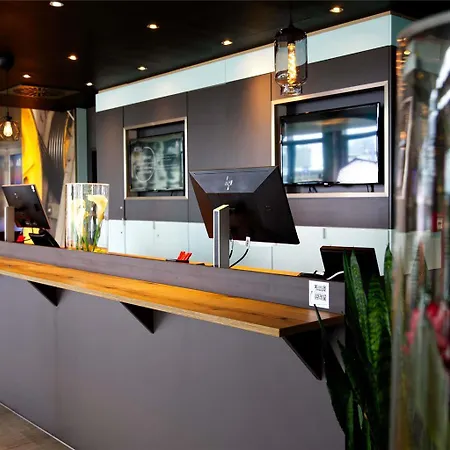 Ibis Messe Hotel 3*