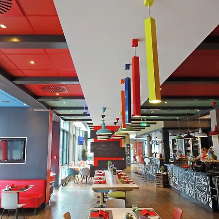Ibis Messe