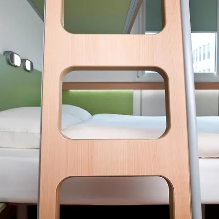 Ibis Messe 3*