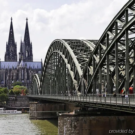 Ibis Messe מלון 3*