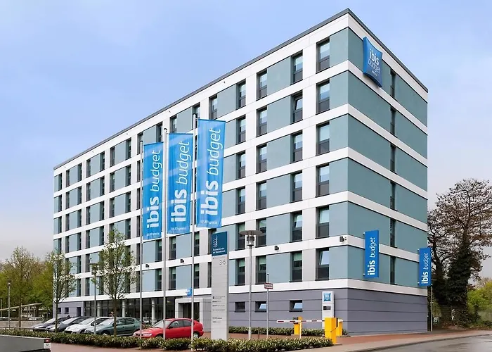 Ibis Messe Hotel 3*