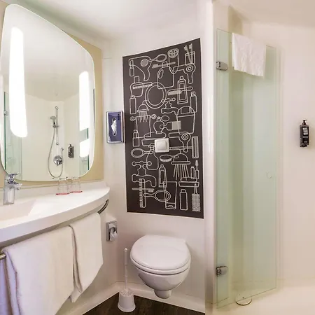 Ibis Messe Hotel 3*