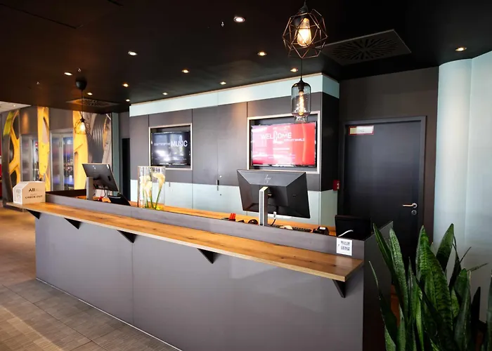Hotel Ibis Messe 3*