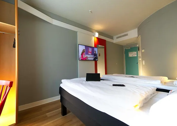Ibis Messe Hotel 3*